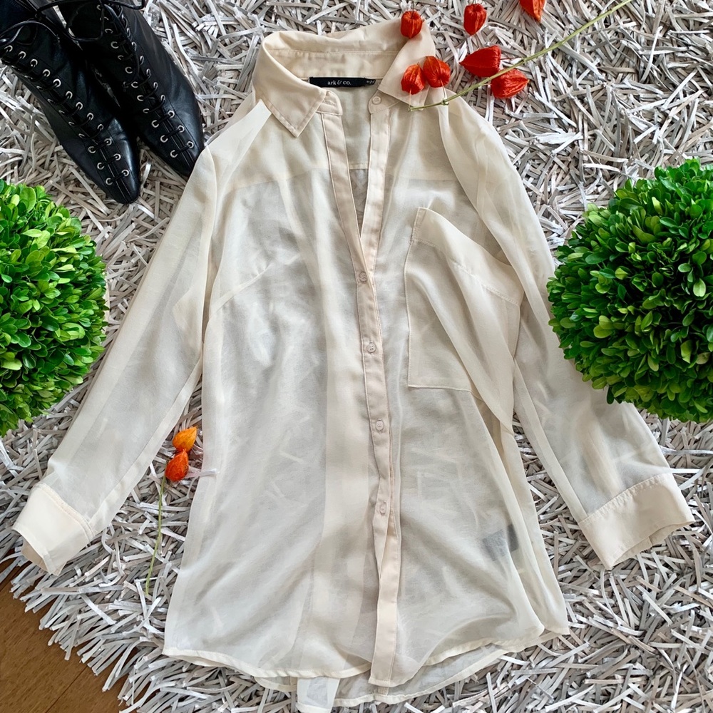 🐘Ark and Co. neutral polyester shirt size S